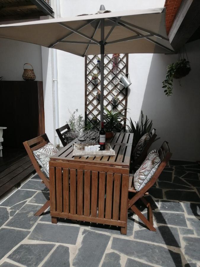 Courtyard House - Sun, Barbecue, Beach Sesimbra Bagian luar foto