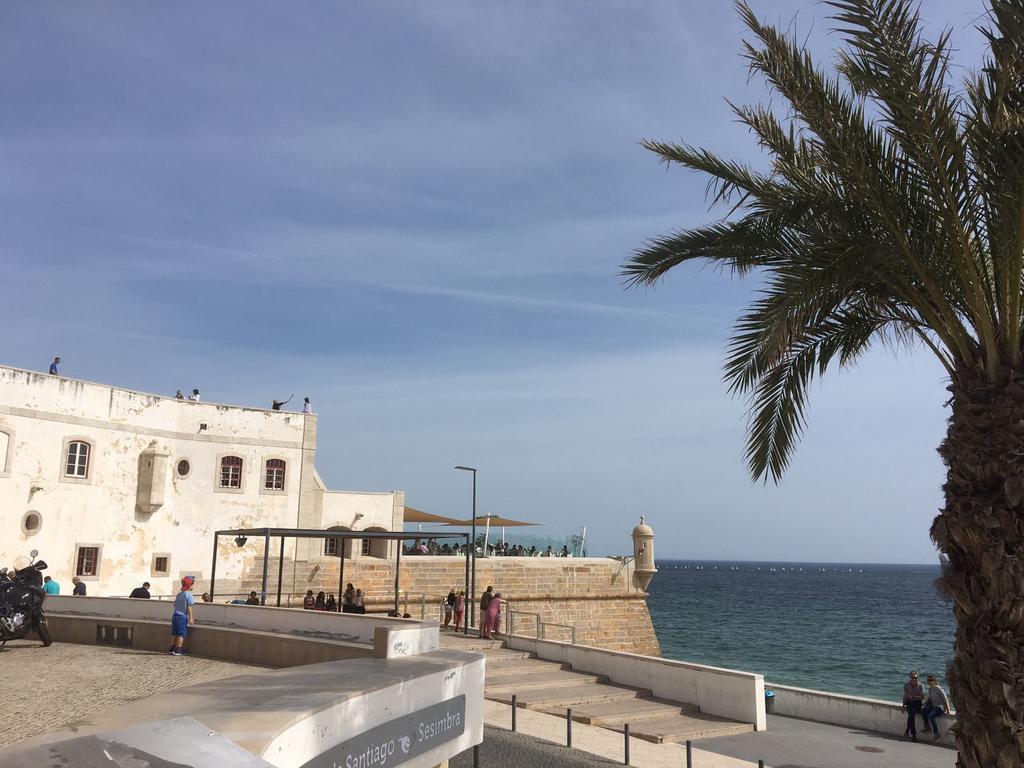 Courtyard House - Sun, Barbecue, Beach Sesimbra Bagian luar foto